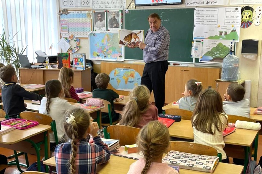 Fulbright Scholar Tells the Story of Ukraine in a new Bilingual Children’s Book